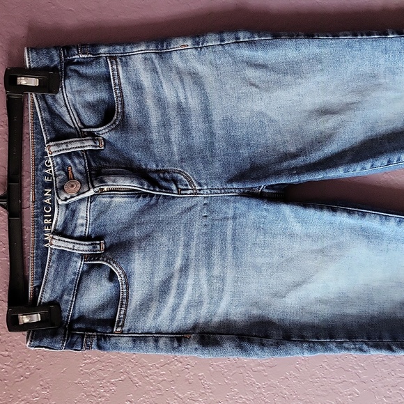 American Eagle Outfitters Distressed Jeans - Picture 3 of 13